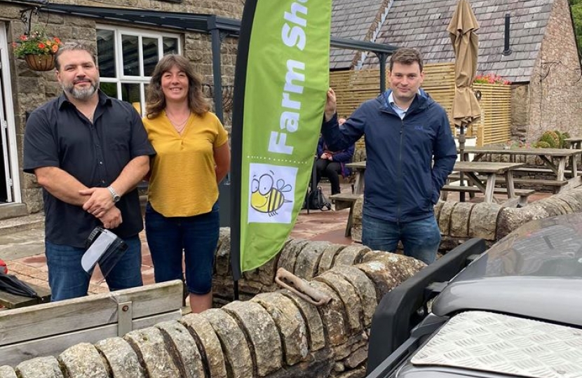 Robert Largan MP visits Beehive Inn's new Farm Shop