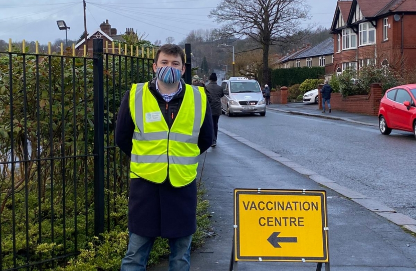 Robert Largan MP volunteers at local centre to help get High Peak vaccinated