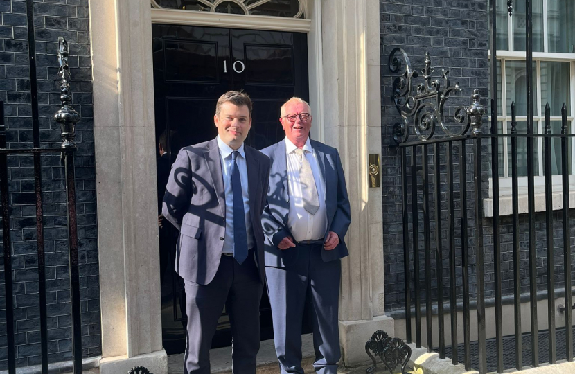 Mr Sizeland and Mr Largan at Downing Street