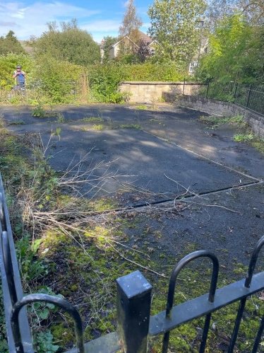 Local Councillor and MP campaign to restore Chapel-en-le-Frith playground