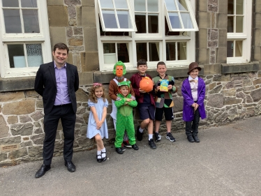 High Peak MP visits Oompa Loompa & Willy Wonka at Whaley Bridge Primary School